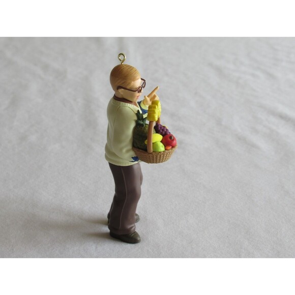 2022 Hallmark RALPHIE'S TEACHER GIFT A Christmas Story  Keepsake Ornament NEW - Picture 4 of 10
